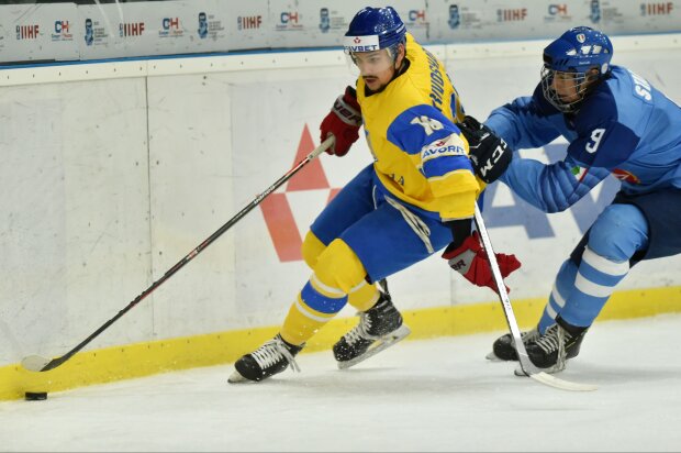 Почти 2 млн на хоккейные клюшки: коммунальщики Херсона по-своему готовятся к отопительному сезону