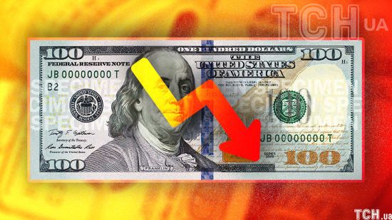 Курс валют: долар опускається до 38 гривень, а українці купують його рекордними темпами – чи варто це робити 