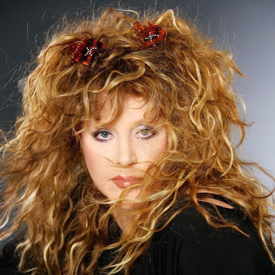 74-річна Алла Пугачова на селфі показала себе зблизька і закликала до дій: 