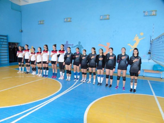 У Кутах пройшов перший тур жіночого чемпіонату області з волейболу