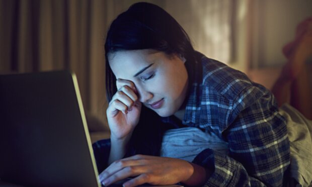 Зренье портит не смартфон, а монитор: украинский ученый предупредил об опасности технологических новинок