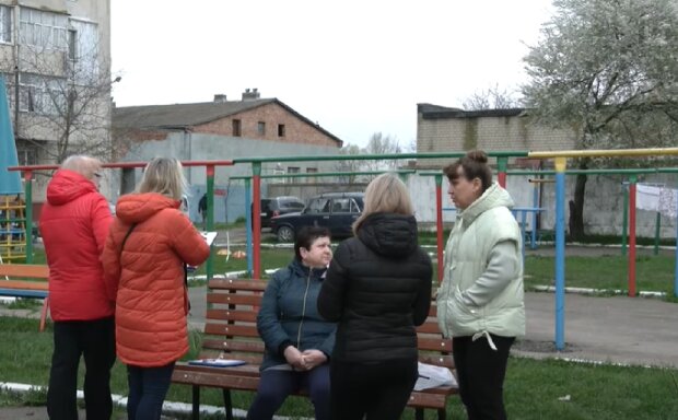 Головне за 25 лютого: штраф 17 тисяч гривень, весільна сукня Аліни Гросу, надбавка пенсіонерам та Масляна-2024