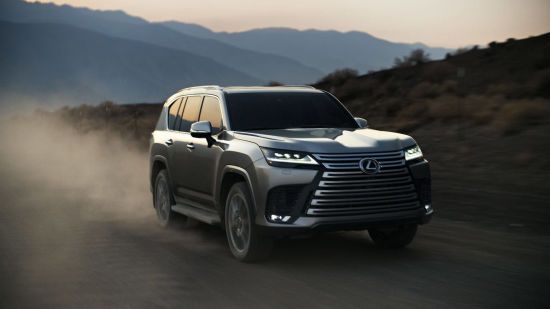 На чому їздить регіональна еліта України: автомобілі мерів та голів ОВА