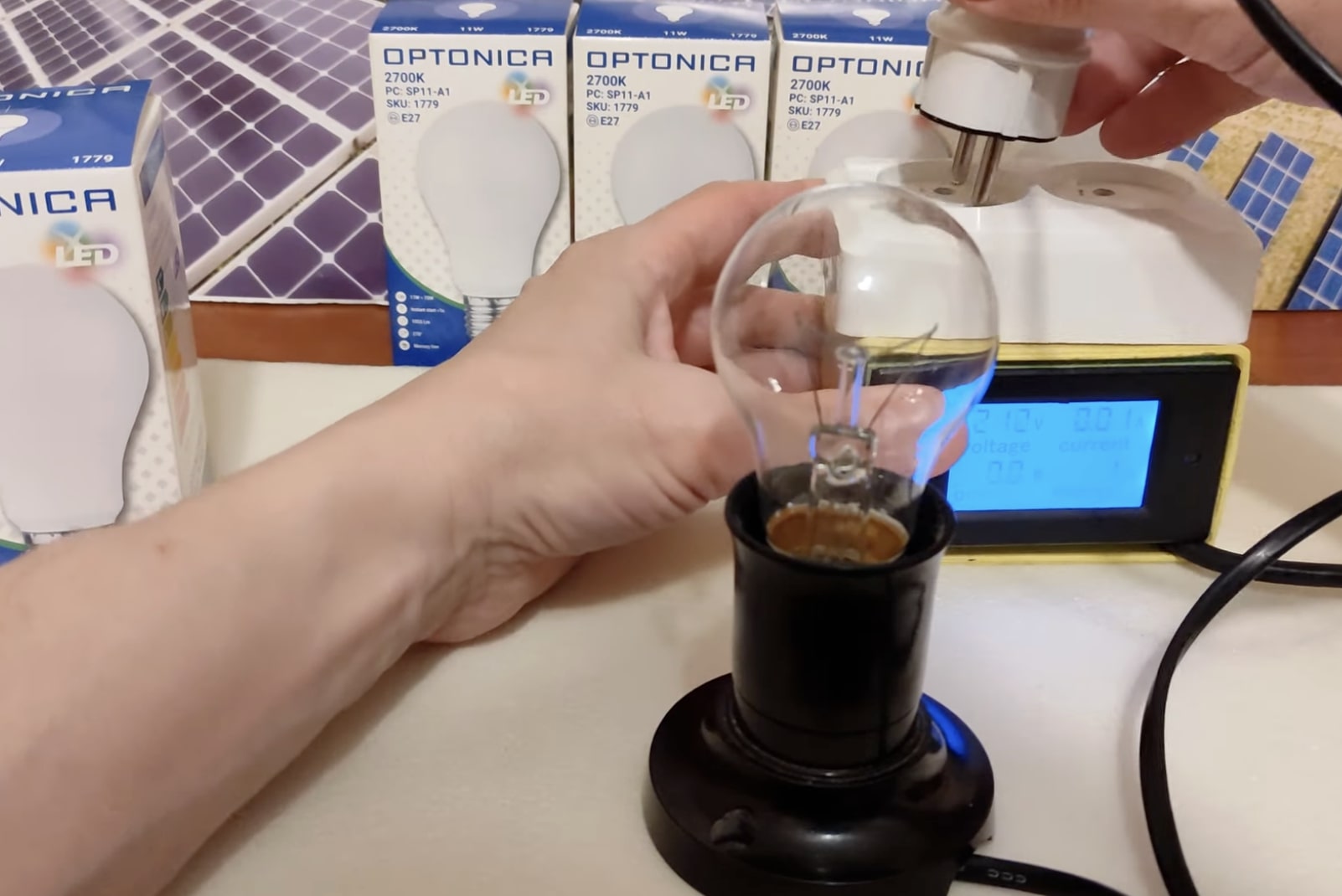 Графік відключення світла у Полтавській області на 21 листопада: кого попередили про критичні обмеження майже 9 годин поспіль