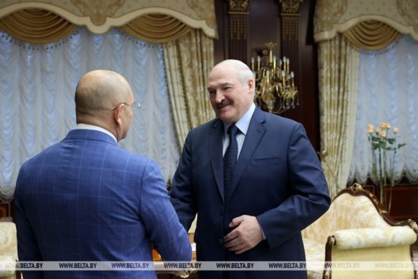 «Давно мріяв»: «Слуга народу» Шевченко зустрівся у Мінську з Лукашенком